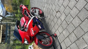 Kawasaki Ninja zx9r Bild 2