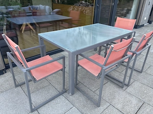 Gartentisch und Stühle Bild 3