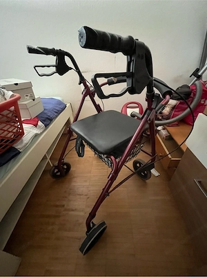 Rollator zu verschenken Bild 2