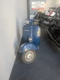 Vespa in Blau 1,45kw Bild 3