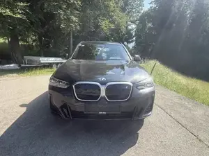 Bmw ix3 M paket Bild 4