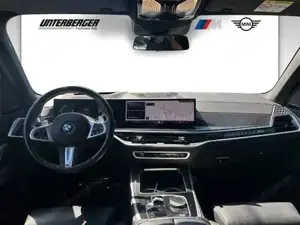 BMW X5 xDrive50e M Sportpaket Pro // elektr. Anhängerkupplung // Panorama Glasdach Bild 7