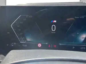 BMW X5 xDrive50e M Sportpaket Pro // elektr. Anhängerkupplung // Panorama Glasdach Bild 9