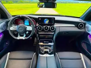 Mercedes-Benz C 63 AMG Bild 14