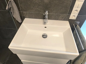 Sanipa Waschtisch 80 cm mit Villeroy & Boch Keramikwaschbecken Bild 2