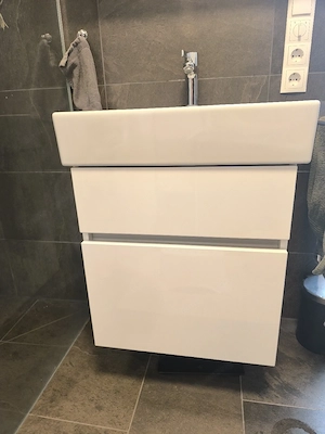Sanipa Waschtisch 80 cm mit Villeroy & Boch Keramikwaschbecken Bild 4