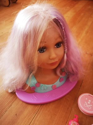 Spielschminktisch mit Frisierpuppe  Bild 2