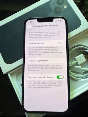 iPhone 13 in Midnight Bild 5