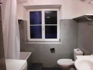 Zentral aber sehr ruhig gelegene Altbauwohnung im Herzen von Feldkirch - 2,5 Zimmer  Bild 2