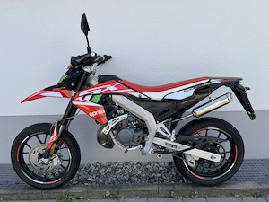 Aprilia SX 50 Factory 50 - Euro 4 - 1. Besitz - Final Edition - Bj. 12   2020 - nur 9.987 km Bild 2