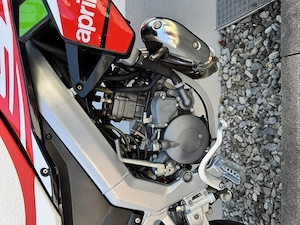 Aprilia SX 50 Factory 50 - Euro 4 - 1. Besitz - Final Edition - Bj. 12   2020 - nur 9.987 km Bild 10