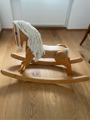 Schaukelpferd Bild 2