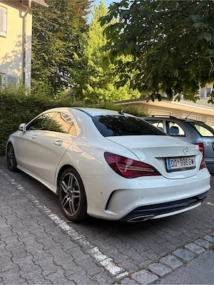 Mercedes-Benz CLA 180 AMG  Bild 5