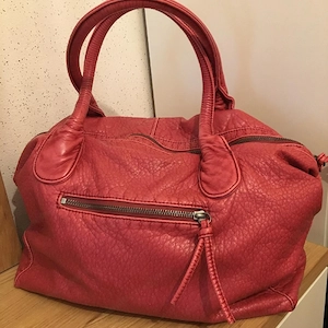 rote Ledertasche  Bild 2