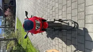 Kawasaki Ninja zx9r Bild 2
