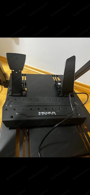 Moza R9 V2 + ESX Lenkrad + SRP Pedale | Wie NEU | Kaum benutzt Bild 4