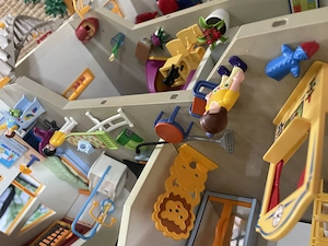 Playmobil City Life Haus (4279) mit umfassend Ausstattung 