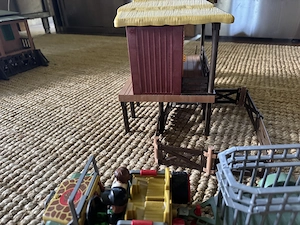 Playmobil Oambati Station (4826) + Fahrzeug Bild 6