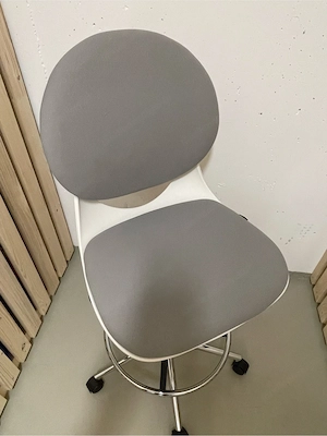 DREHSTUHL in Webstoff Weiß, Chromfarben, Hellgrau Bild 3