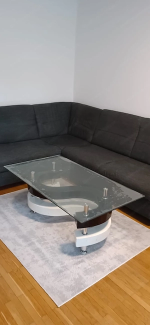 Zu verschenken: Moderner Couchtisch aus Glas (S-Form) Bild 4