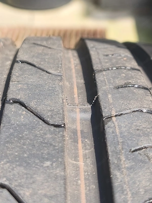 Sommerreifen auf Felgen  Bild 6