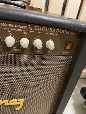 Ibanez Troubadour T25 Akustikgitarren-Verstärker   25 Watt Bild 5