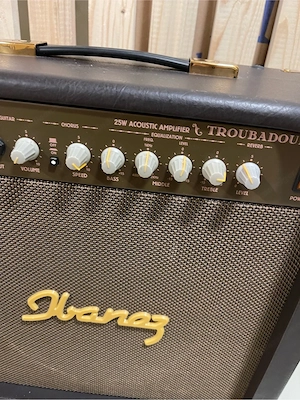 Ibanez Troubadour T25 Akustikgitarren-Verstärker   25 Watt Bild 2