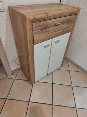Kommode neuwertig  Bild 3