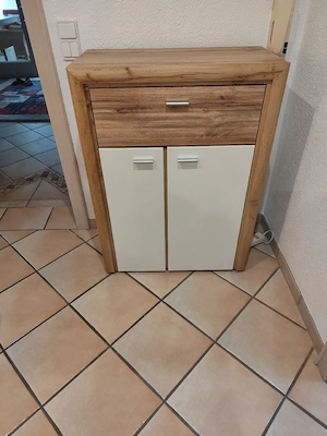 Kommode neuwertig  Bild 2