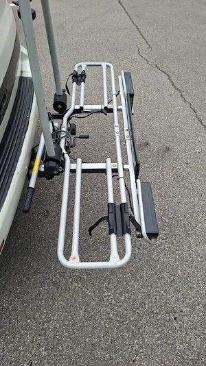 Fahrradträger für Anhängerkupplung   2 Fahrräder   mit Beleuchtung Bild 3