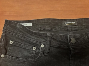 Schwarze Herren Shorts von Jack % Jones  Bild 2