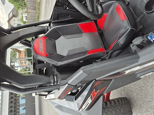 Buggy Geländefahrzeug Polaris 1000 Bild 3