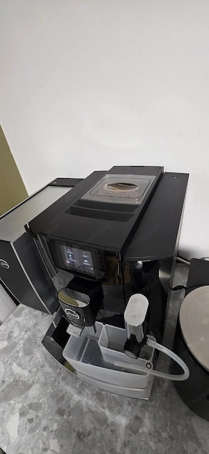 Jura E8 Kaffeevollautomat  Bild 5
