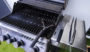 Napoleon Gasgrill Rogue XT425 Edelstahl mit Sizzle Zone Bild 3