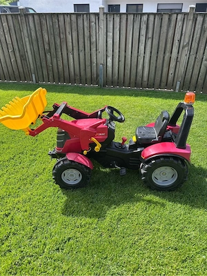 Trettraktor mit viel Zubehör Bild 4
