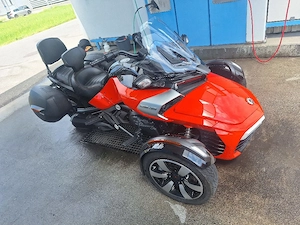 Can Am Spyder 1330 F3 Bild 3