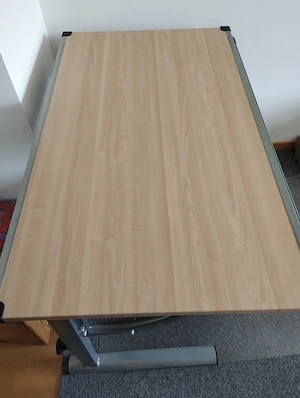 Schreibtisch für Kinder und Jugendliche Bild 2