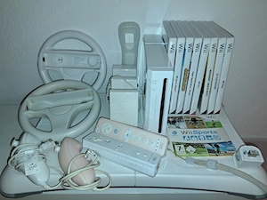 Nintendo Wii Konsole weiß, Wii Fit Balance Board, 2 Controller-Sets, 2 Lenkräder und 9 Top-Spiele Bild 2
