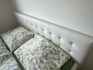 Bett (180x200cm) Kunstleder weiß inkl. 2x Lattenrost 90x200cm + 2x Matratzen 90x200cm - PREIS VHB Bild 2