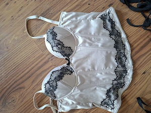 2 Corsagen Gr. S M 1 BH und 1 Negliee Bild 4