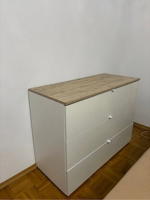 Kleiderschrank & Kommode  Bild 2
