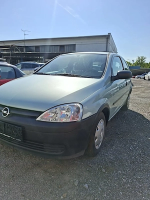 Opel Corsa 1.0 60 ps Bild 2