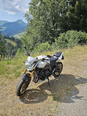Yamaha FZ8 Bild 2