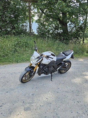 Yamaha FZ8
