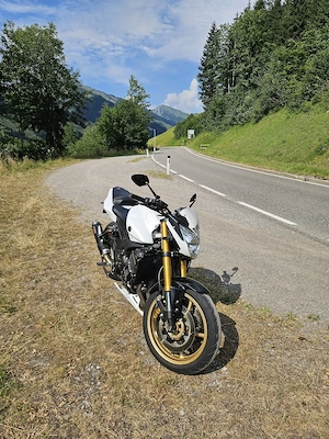Yamaha FZ8 Bild 3