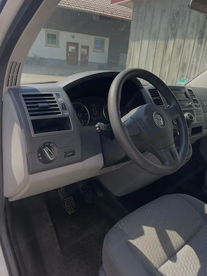 Zuverlässiger VW T5 4Motion (2014)   2.0 TDI 179 PS 2 Schiebetüren 8 Sitze Bild 6