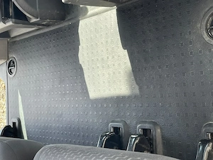 Zuverlässiger VW T5 4Motion (2014)   2.0 TDI 179 PS 2 Schiebetüren 8 Sitze Bild 7