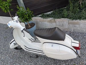 Vespa Sprint 125 GTR Roller Bild 3