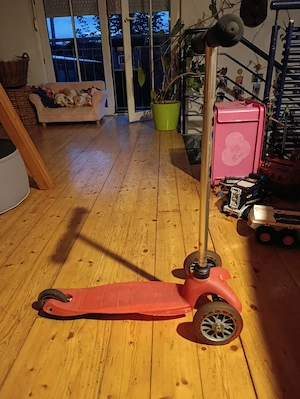 Micro Mini Scooter Roller rosa Bild 4