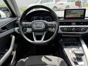 Audi A4 Bild 12
